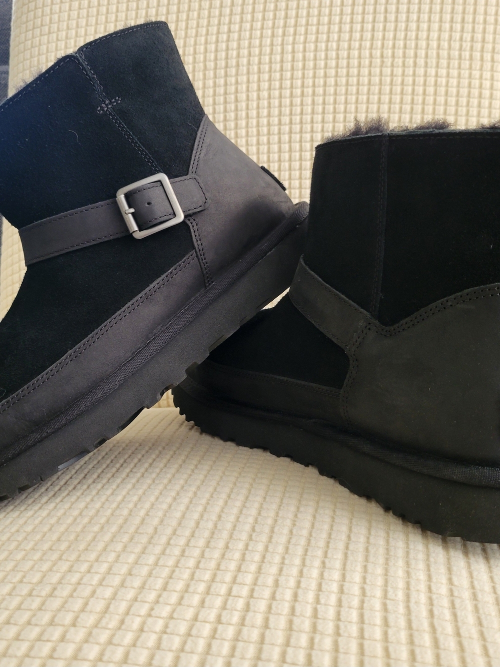 UGG Classic Mini Bellina Belted Boots Black Women's Size 8 / 39 Brand New Unworn